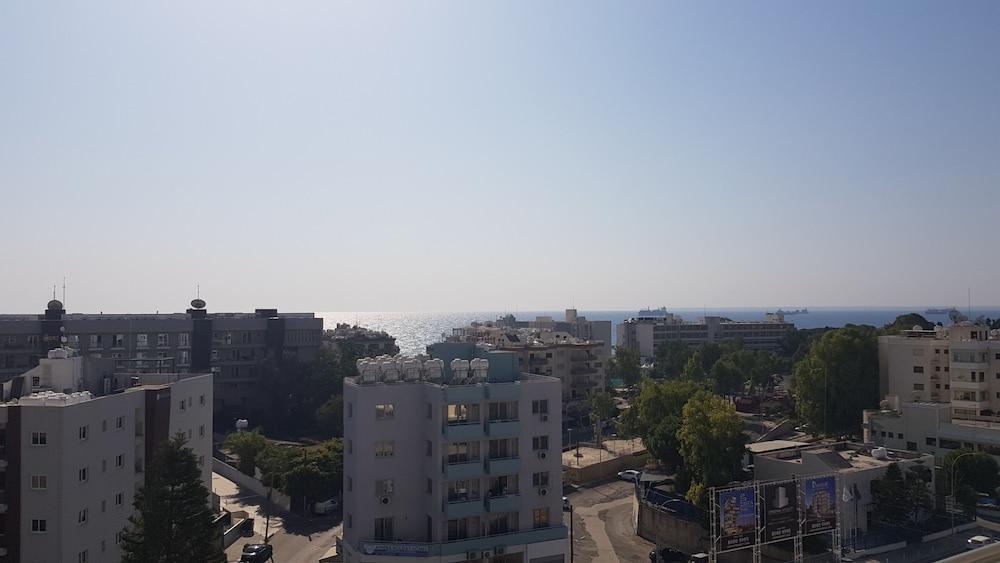 Tsanotel 3* לימסול
