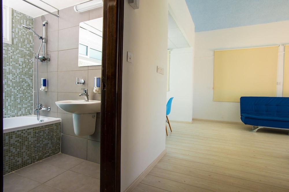 מלון Tsanotel לימסול
