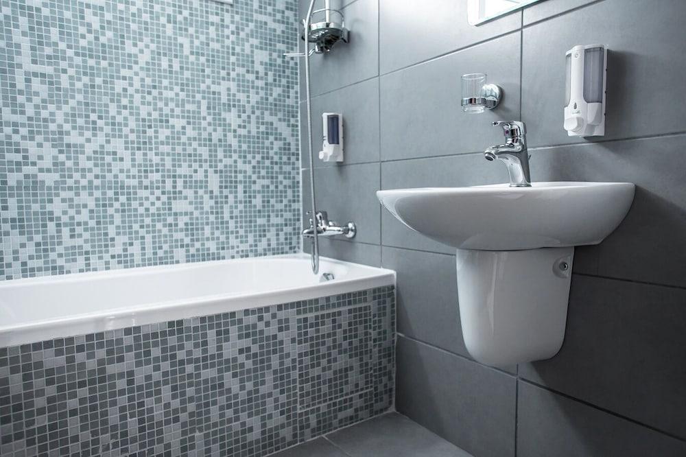 Отель Tsanotel 3*
